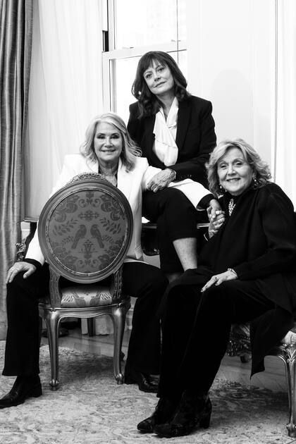 Lorraine Bracco, Susan Sarandon y Brenda Vaccaro en el Plaza Hotel de Manhattan
