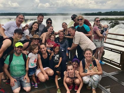 Los 21 que viajaron a las Cataratas del Iguazú en 2019