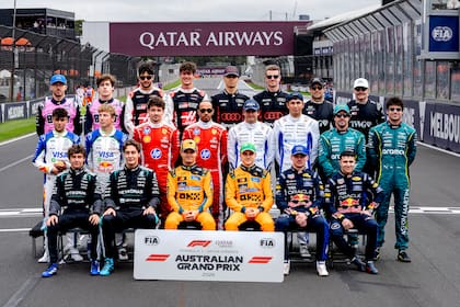 Los 22 pilotos actuales de la Fórmula 1, que representan a las 11 escuderías