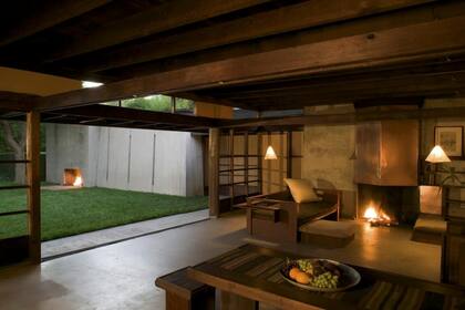 Equilibrio perfecto. Entre el exterior y el interior, el concreto y la calidez de la madera