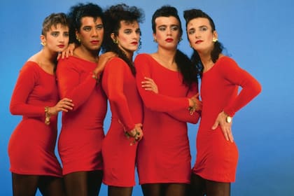 "Se nota que el grupo estaba tocando con polenta", dice Charly de Los Enfermeros, su banda de la época