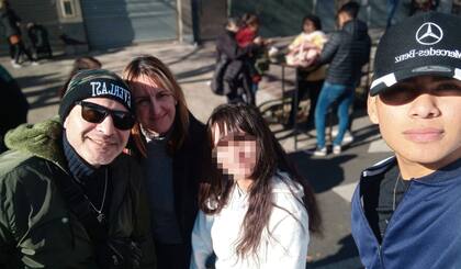 Los 4 disfrutando de una salida juntos.