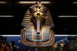 Los 5000 tesoros de la tumba de Tutankamón, incluida su máscara mortuoria dorada, se exhibirán juntos por primera vez