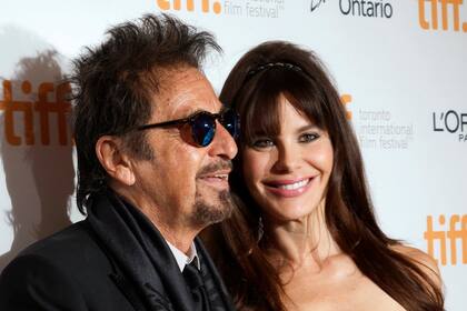 El actor Al Pacino junto a Lucila Polak en el estreno de "The Humbling" en el Festival Internacional de Cine de Toronto, el 4 de septiembre de 2014