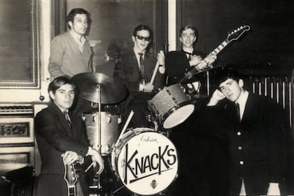 Los Knacks: déjame en el pasado, de los hermanos Nesci, recobra la historia de una banda pionera del rock nacional
