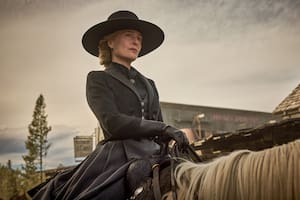 El misterio detrás de la serie protagonizada por Gillian Anderson que encabeza el ranking de Netflix