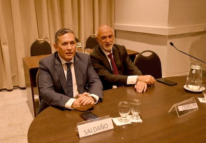 Los abogados Darío Saldaño y Juan Martín Cerolini, dos de los defensores de la destituida jueza Julieta Makintach