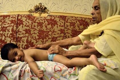 Los aceites utilizados en los masajes pueden ayudar a mejorar el microbioma de la piel de los niños pequeños