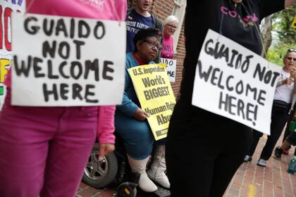 Los activistas apoyan al gobierno chavista