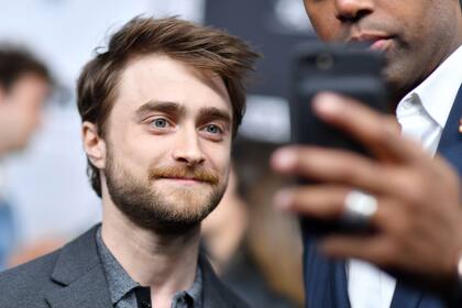Momento selfie para Daniel Radcliffe, protagonista de Miracle Workers