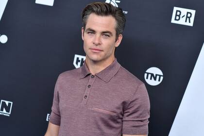 Luego de encarnar a Steve Trevor en Mujer Maravilla, Chris Pine protagonizará la miniserie One day she will darken 