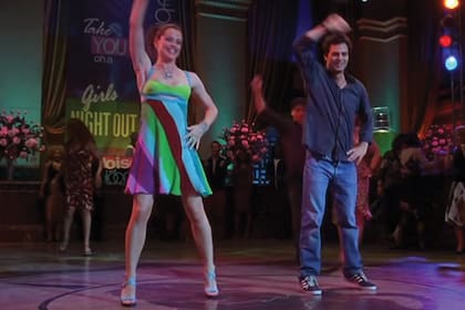 Los actores en su icónica escena de "Si tuviera 30", en 2004.