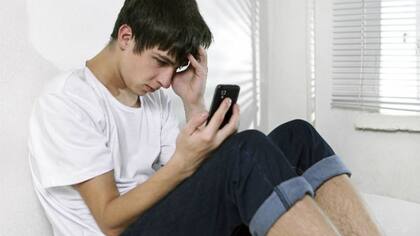 Los adolescentes crecen pensando que no responder a un mensaje es algo normal