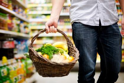 Los adultos sanos sin dependientes (ABAWD) pueden recibir SNAP solo por tres meses en un período de tres años si no cumplen con ciertos requisitos laborales