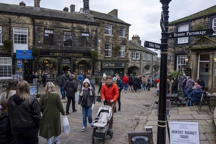 Los aficionados a la literatura acuden en masa a Haworth, el pueblo donde crecieron las hermanas Brontë, lo que sustenta una próspera economía local