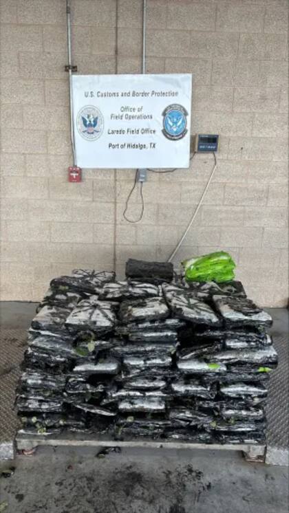 Los agentes de la CBP detuvieron un camión con 154 paquetes de metanfetamina