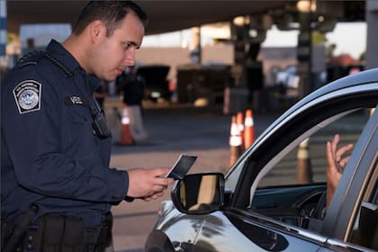 Los agentes de la CBP ya incautaron más de 25.000 kg de cargamento ilegal en el año fiscal 2026