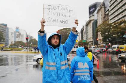 Los agentes de tránsito marchan para pedir justicia por Cinthia Choque y Santiago Siciliano