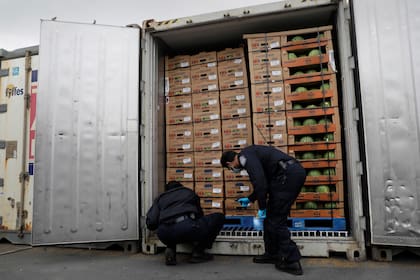 Los agentes inspeccionaron el envío en febrero y detectaron fragancias de marcas reconocidas