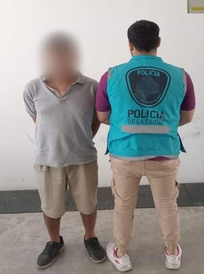 Los agresores fueron trasladados a la alcaidía y quedaron a disposición del Juzgado Nacional en lo Criminal y Correccional N 46, a cargo del Dr. De Santos.