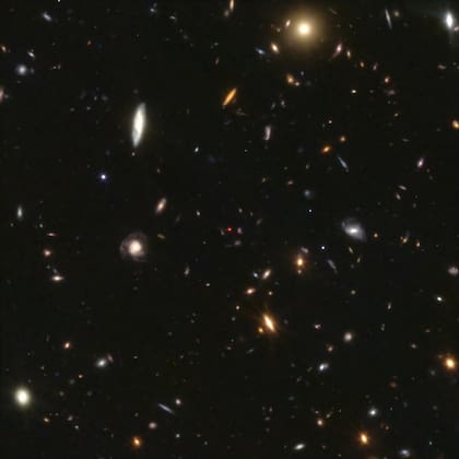 Los agujeros negros supermasivos que emiten luz roja tienen una antiguedad de 13 mil millones de años (Fuente: Darech Watson/JWST)