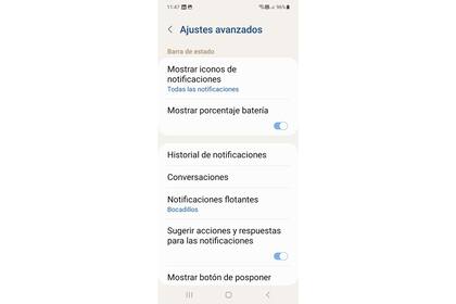 Los Ajustes avanzados; aquí podés activar que se muestre el porcentaje de la batería y que aparezca el botón posponer