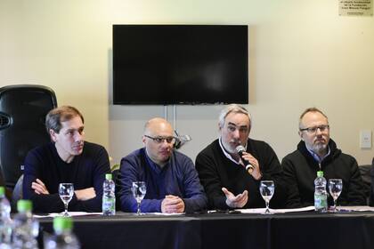 Los alcaldes de Trenque Lauquen, La Plata Balcarce y  Tres de Febrero