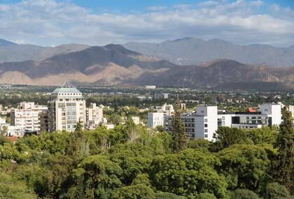 Los alquileres de tres ambientes en Mendoza oscilan entre los $270.000 y $1.300.000