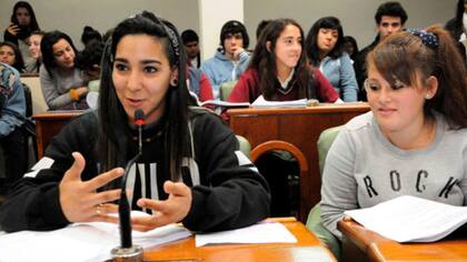 Los alumnos deben defender sus proyectos ante los concejales