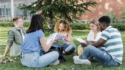 Los alumnos extranjeros podrán trabajar mientras realizan sus estudios