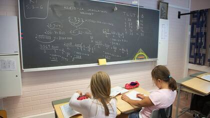 Los alumnos finlandeses tampoco tienen que preocuparse tanto de los exámenes.