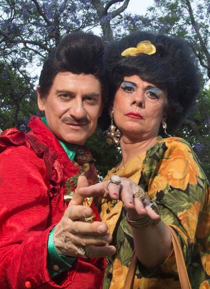 Los Amados, al aire libre, en un patio de Belgrano