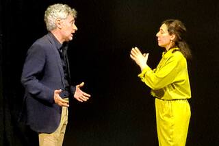 Los amigos de ellos dos: Cuando dependemos de la mirada ajena