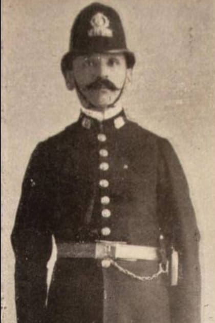 Los anarquistas hicieron una factura con forma de bastón y la bautizaron vigilante, para burlarse de los agentes de la ley