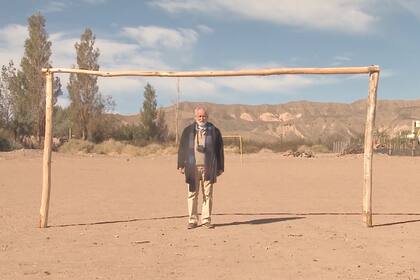 "Memoria fotográfica" es como road movie, tiene momentos al costado del camino, diálogos de cama a cama en hoteles de provincias y preguntas que quedan sin responder