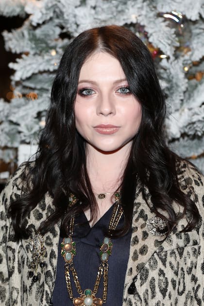 "Los oficiales observaron a una mujer de 39 años inconsciente y sin responder. Los servicios médicos de urgencia acudieron al lugar y declararon que la víctima había fallecido. No se sospecha que haya cometido ningún delito”, le informó el Departamento de Policía de Nueva York a People