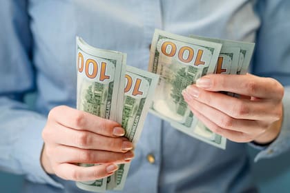 Los Ángeles presenta un sueldo base superior al estatal de California, junto a otras ciudades