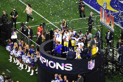 Los Angeles Rams ganaron la nueva edición del SuperBowl (Photo by VALERIE MACON / AFP)