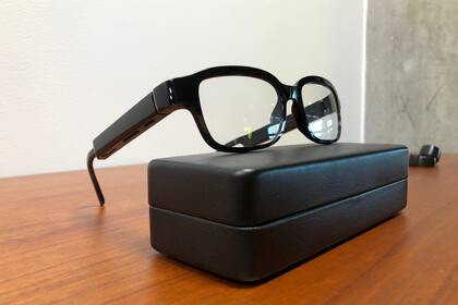 Los anteojos inteligentes de Amazon no tienen cámara, pero sí micrófonos y parlantes para ser utilizados con Alexa