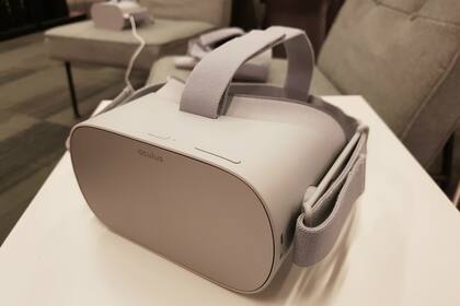 Como el visor Go de Oculus, la apuesta de la industria tecnológica apunta a desarrollar mejores pantallas para mejorar la experiencia en el uso de los dispositivos de realidad virtual 