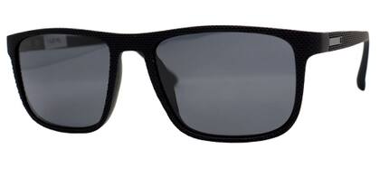 Los anteojos polarizados filtran la luz reflejada y reducen el deslumbramiento en superficies como el agua, la nieve o la ruta.