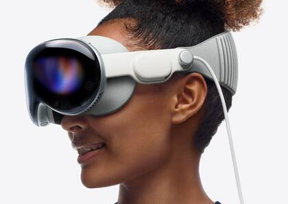 Los anteojos Vision Pro de Apple salieron a la venta en febrero; tienen un precio de 3500 dólares