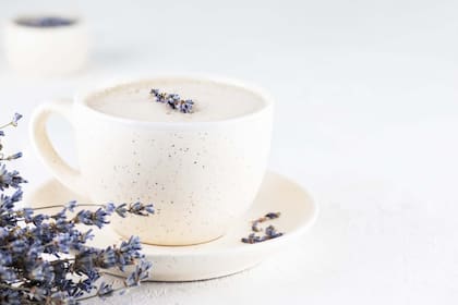 “Los aromas son moléculas que salen al medio, llegan a los receptores de nuestra nariz y mandan una señal al cerebro que se remite en recuerdos y que suelen dar placer”, Paula Schaievitch, licenciada en química