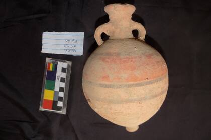 Los arqueólogos estiman que algunos de los artefactos hallados en las tumbas eran de uso cotidiano y otros elaborados específicamente para homenajear al fallecido