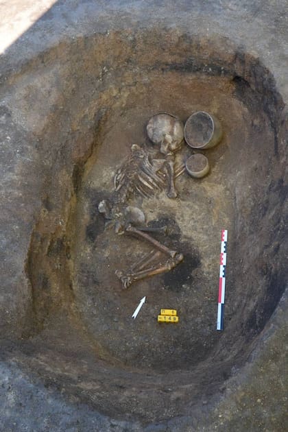 Los arqueólogos hallaron los restos de 44 miembros de una comunidad familiar que incluía seis hermanos, sus esposas, hijos y nietos