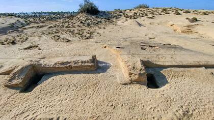 Los arqueólogos pretenden desenterrar toda la muralla y luego rastrear el puerto que abastecía a los militares