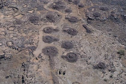 Los arqueólogos que hallaron las avenidas funerarias desconocer los ritos que se realizaban en torno a los muertos cuando se levantaron estas tumbas, hace 4500 años