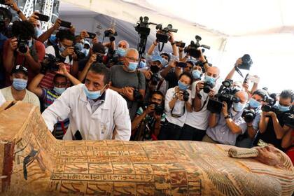 Los arqueólogos trabajan en la necrópolis de Saqqara desde el año 2018