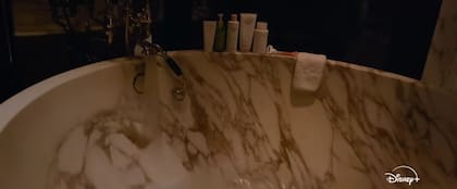 Los artículos aparecieron en el tráiler de The End of an Era, la serie documental de Taylor Swift en Disney Plus (YouTube/Disney Plus)