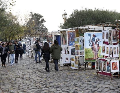 Los artistas plásticos dejarán los toldos por estructuras nuevas